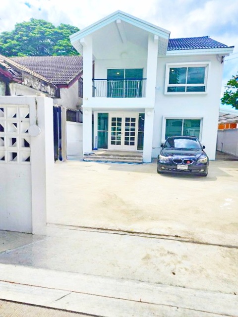 บ้าน 2ชั้น 55ต เดอะมอลล์ งามวงศ์วาน 5แอร์ BTS ม.เกษตรศาสตร์ 2กม