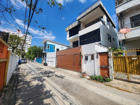 ขาย บ้านเดี่ยว 3 ชั้น ขนาด 58 ตรว. ซอย ปุณณวิถี31 สุขุมวิท101