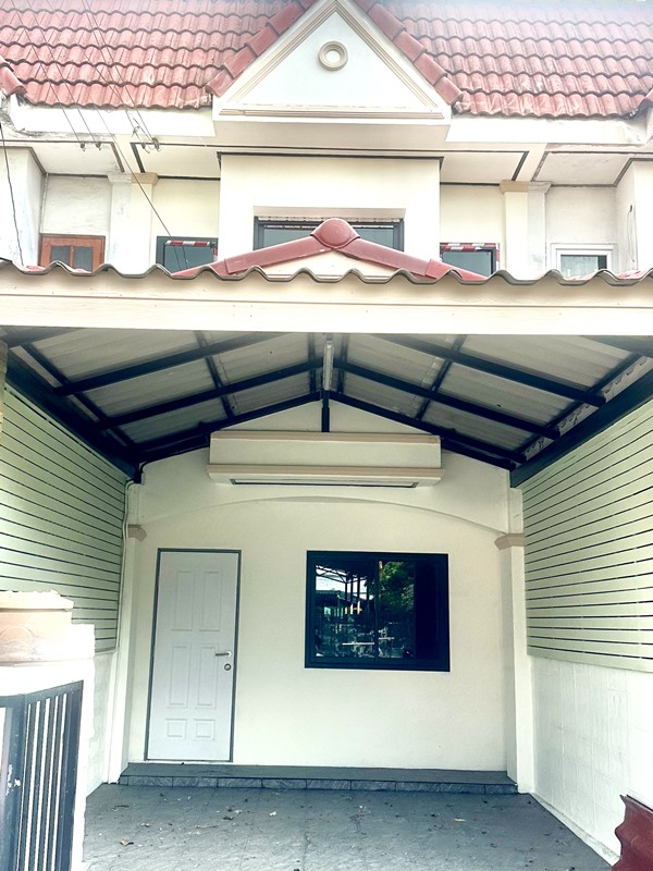 ขายทาวน์เฮ้าส์ 2 ชั้น หมู่บ้านอู่ทองวิลเลจ สุขาภิบาล 5 รีโนเวทใหม่ 2 ห้องนอน พร้อมอยู่ ฟรี! แอร์ 2ตัว โทร 081-4326587