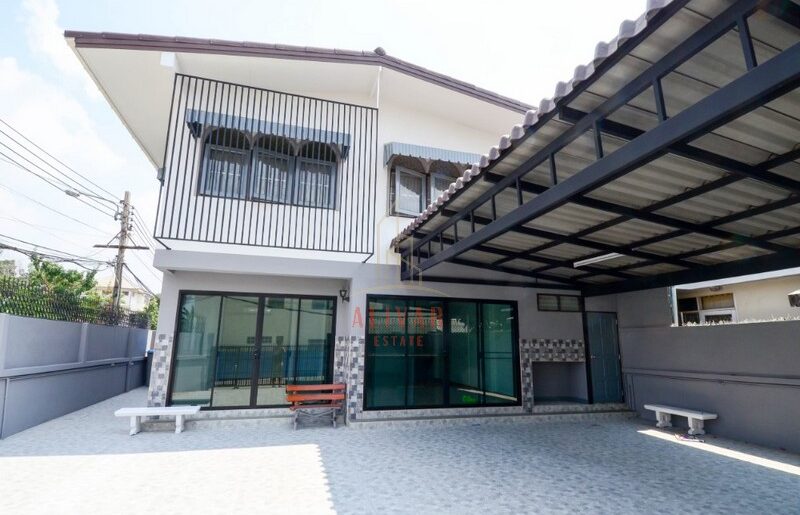 ให้เช่า บ้านเดี่ยว 2ชั้น 3ห้องนอน ย่าน โชคชัย4 เหมาะสำหรับ Home o