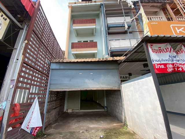 ให้เช่า ตึกแถว 3 ชั้น ใกล้ตลาดไทยศิริ 1 (ทางไปสกลนคร)