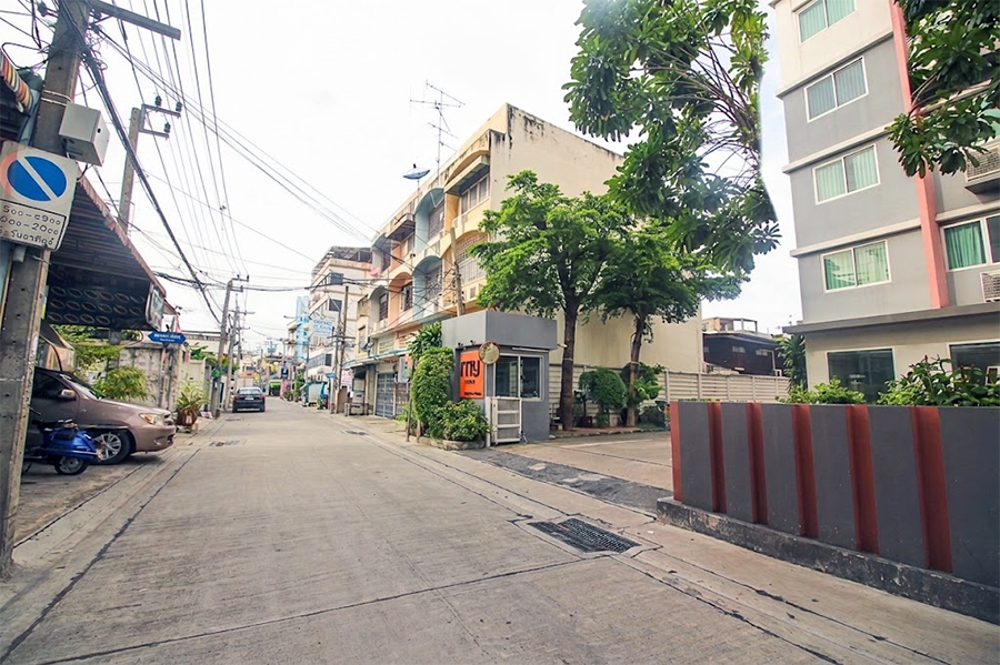 คอนโด ขาย คอนโดสาทรตากสินราคาถูก แขวงคลองต้นไทร ซอยกรุงธนบุรี1 เขตคลองสาน ห้องมุมสวย
